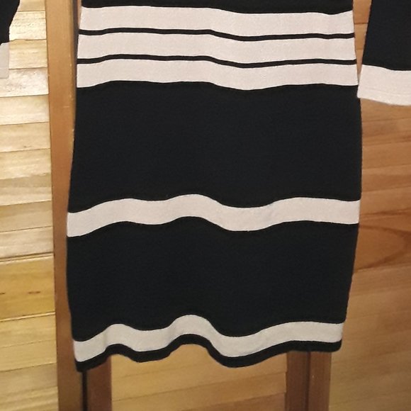 Derek Heart SZ M Black Tan Striped Tight Fitting V Neck Sweater Mini Dress - Picture 5 of 5